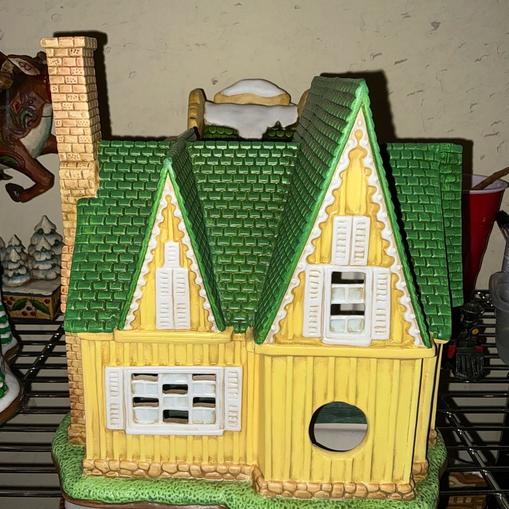 Lefton Colonial Village 1999 Bradley House Limited Ed 1455/4,500 - Picture 8 of 11